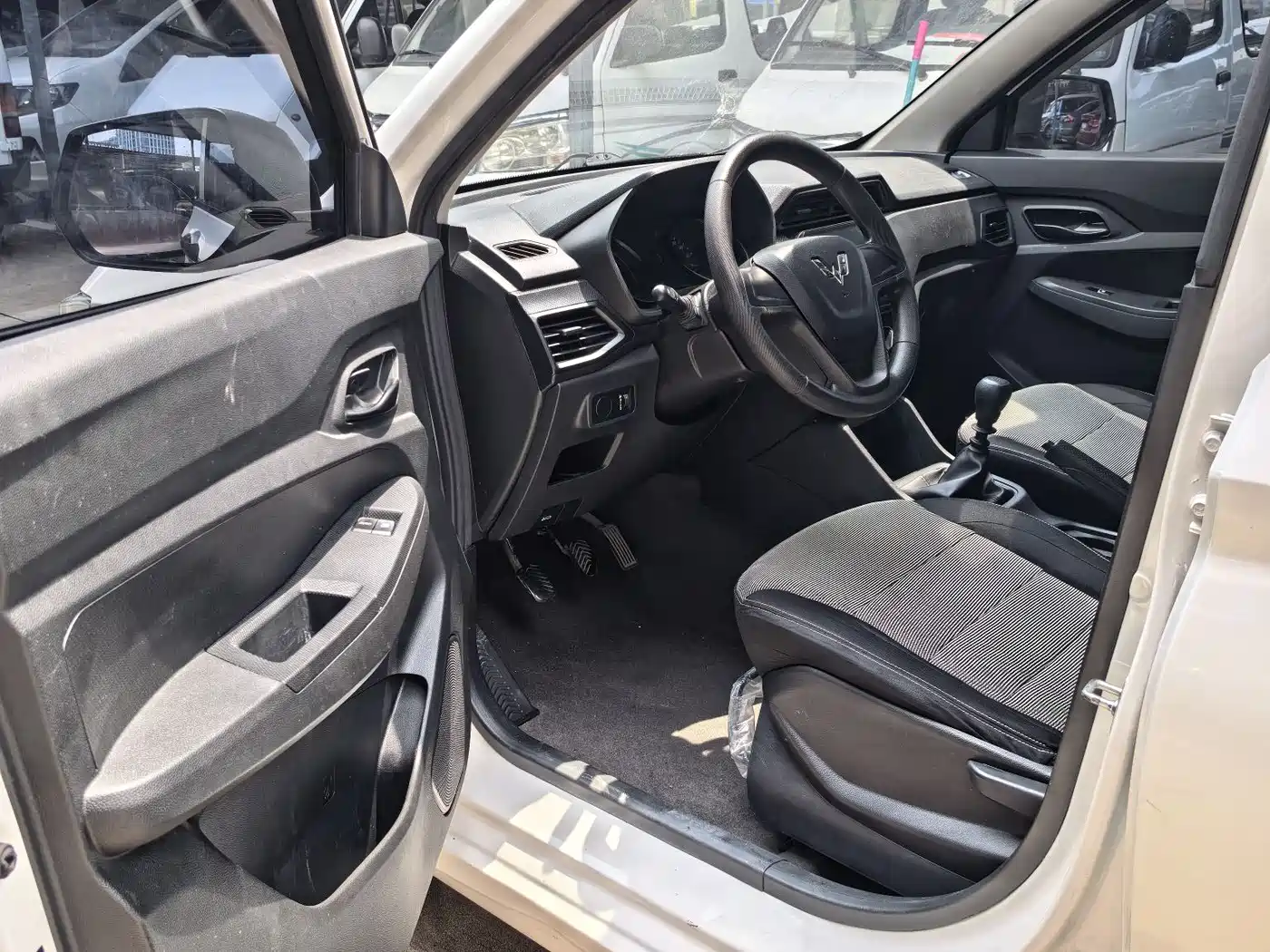 صورة 7 - Wuling Motors Wuling Hongguang