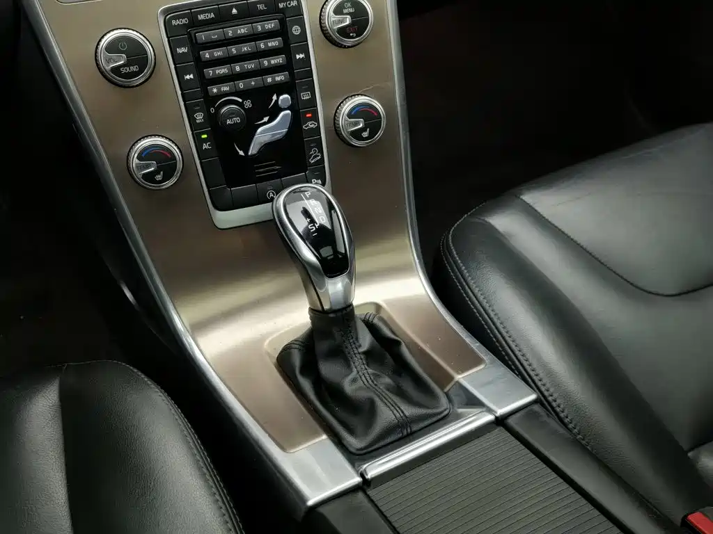 صورة 13 - Volvo XC60