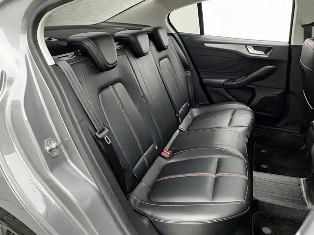 Ford Focus 2023 2022 Sedan EcoBoost 180 Auto Speed Edition