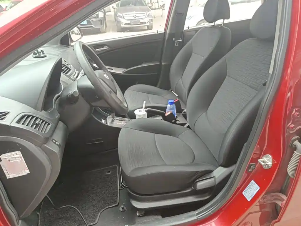 Hyundai Reina 2015 2014 Model 1.4L Automatic GLX