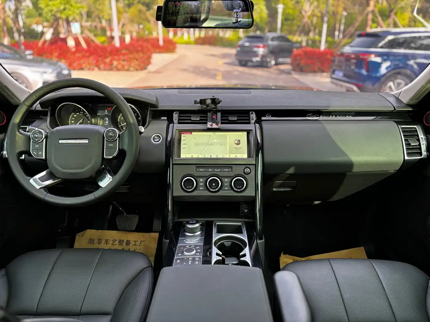 Land Rover Discovery 2018 3.0 SC V6 SE фото 5