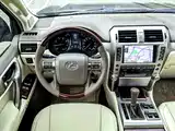 Фото 18 - Lexus GX