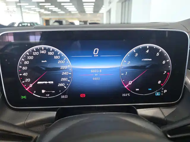 Mercedes-Benz GLC AMG 2025 AMG GLC 43 4MATIC — фото 5