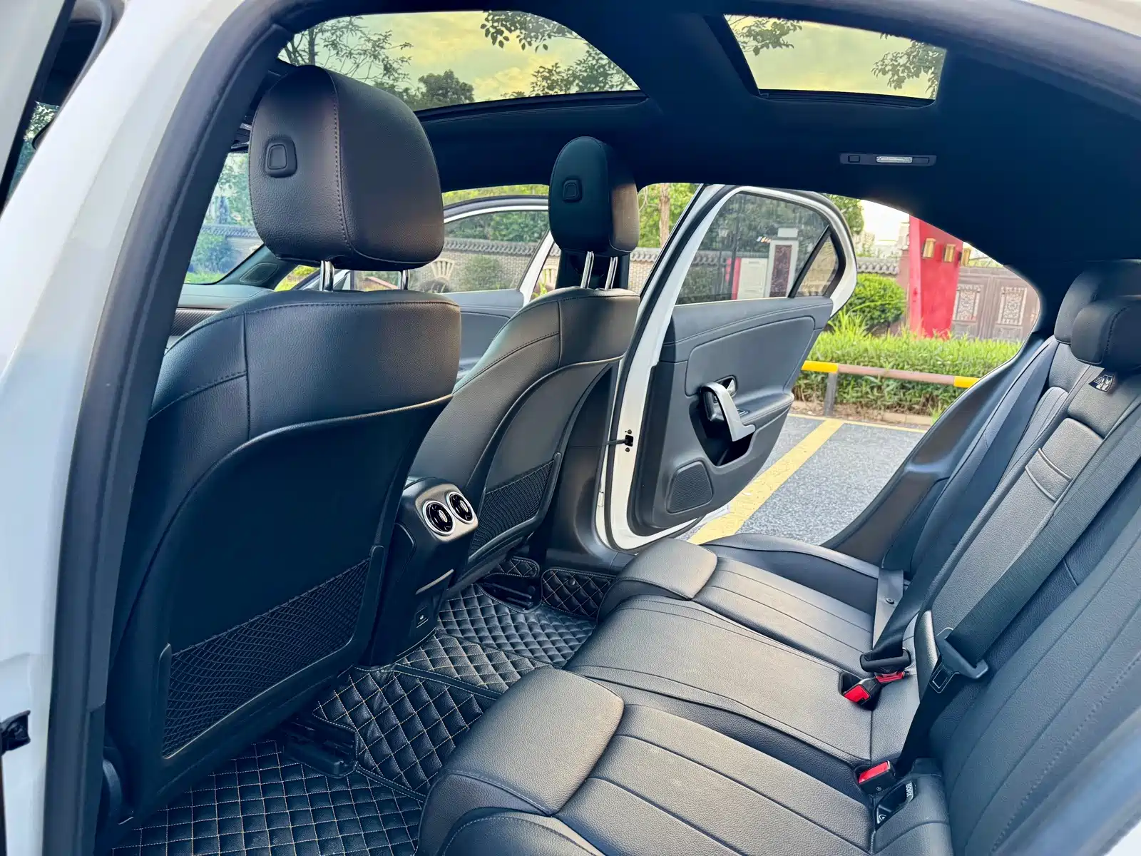 Фото 9 - Mercedes-Benz A-Class