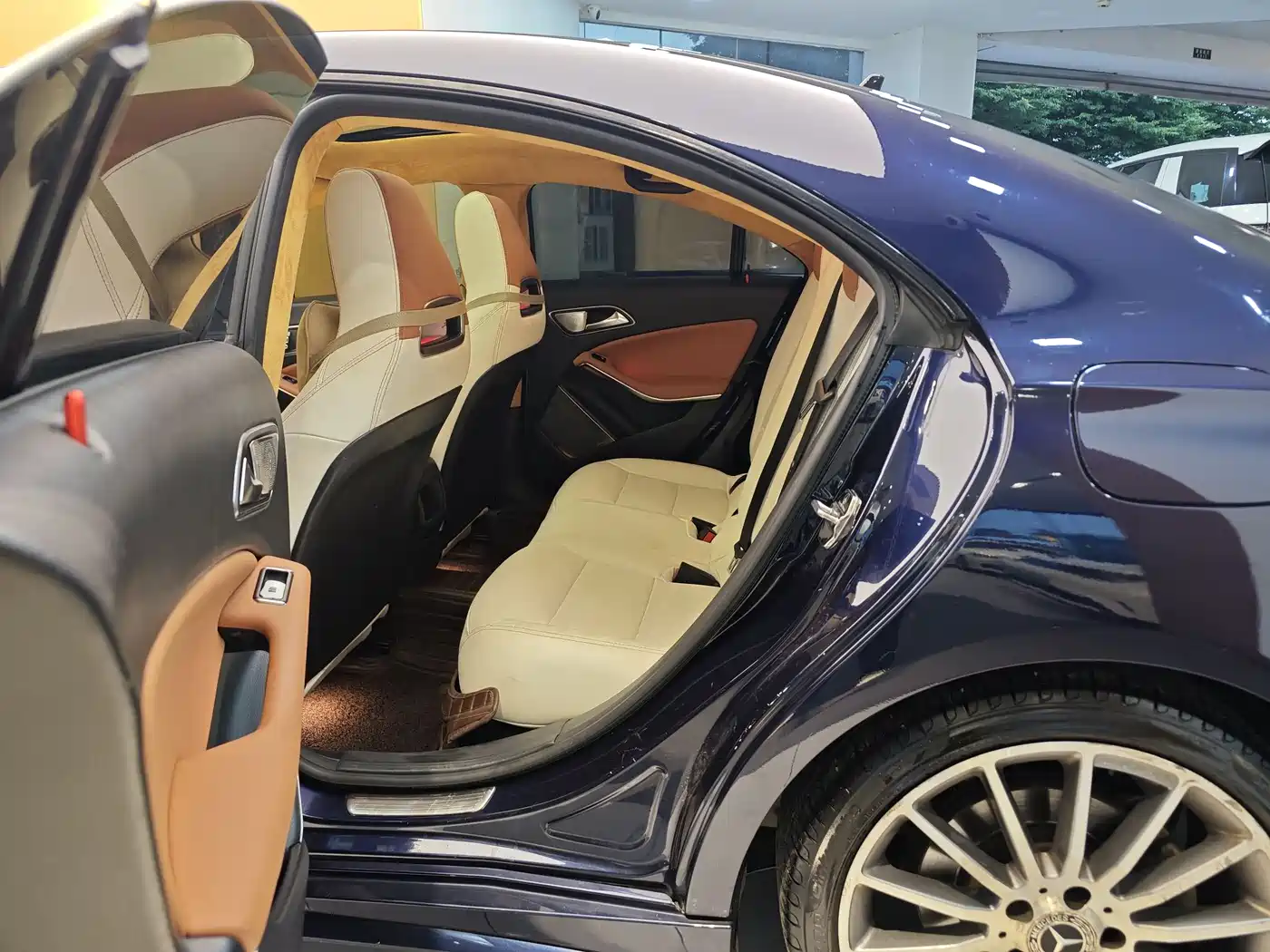 Mercedes-Benz CLA (Import) 2018 CLA 220 4MATIC фото 23