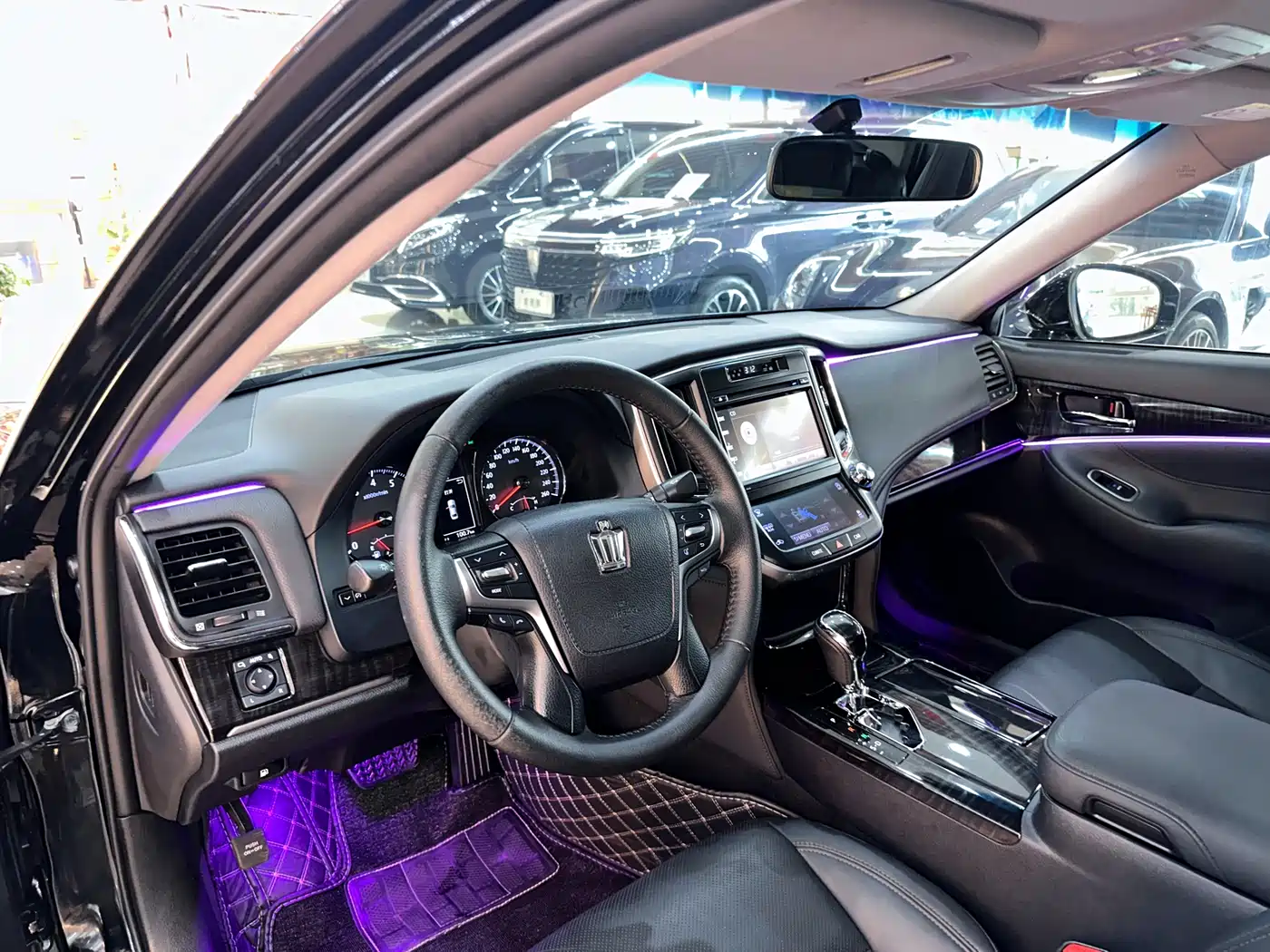 Toyota Crown 2015 2.0T Fashion фото 7