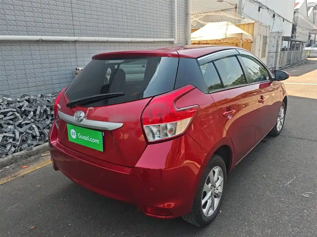 Toyota YARiS L Zhi Xuan 2015 1.5G Auto Sunroof Special Edition фото 5