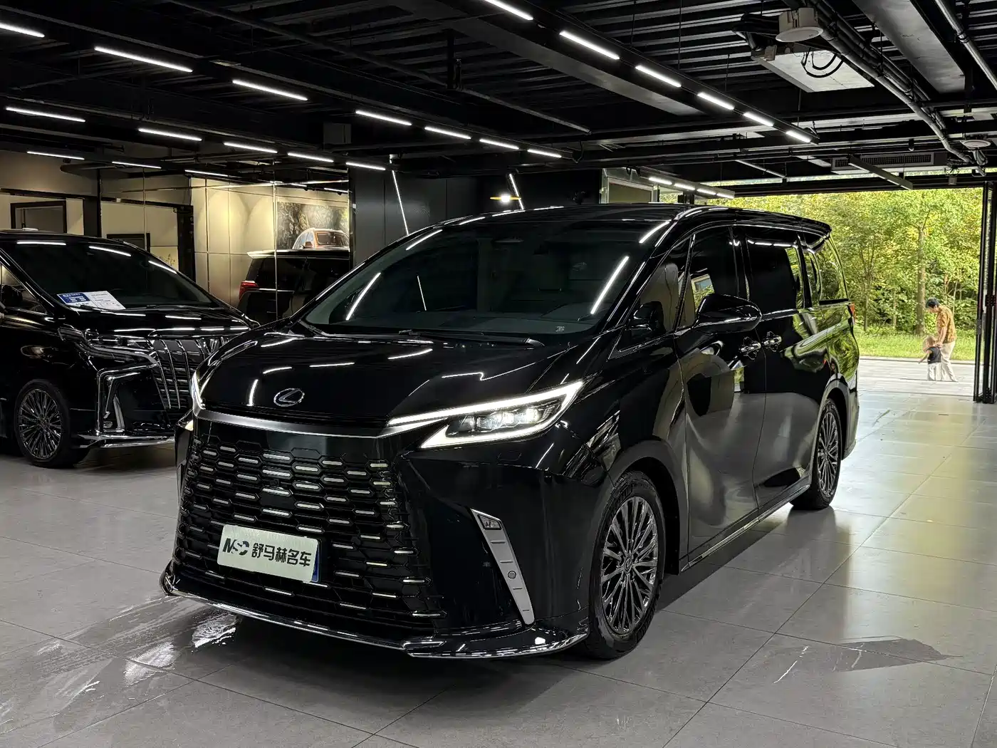 Lexus LM 2025 2025 Model 500h Four-Seater Imperial Edition
