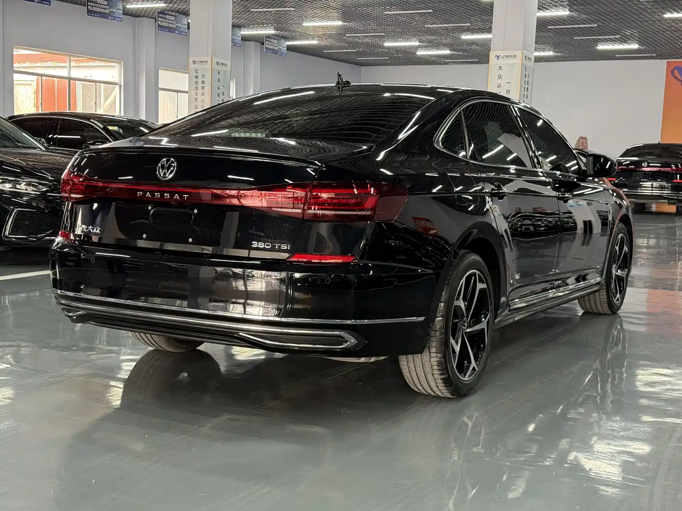 Volkswagen Passat 2026 Outstanding Edition 380TSI Starlight Dragon Glory Version фото 4