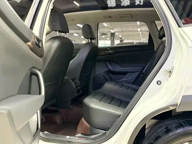 Volkswagen Tharu 2022 280TSI FWD Luxury Edition — фото 5