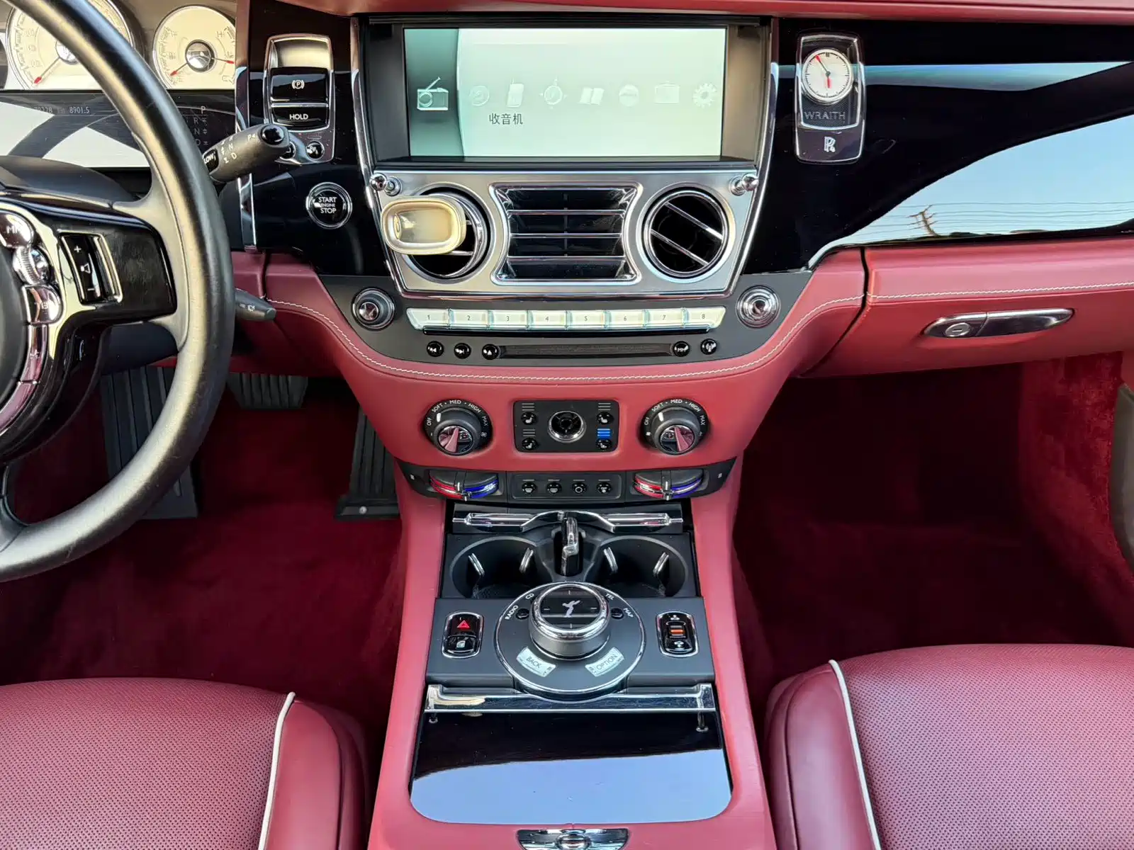 Фото 14 - Rolls-Royce Wraith