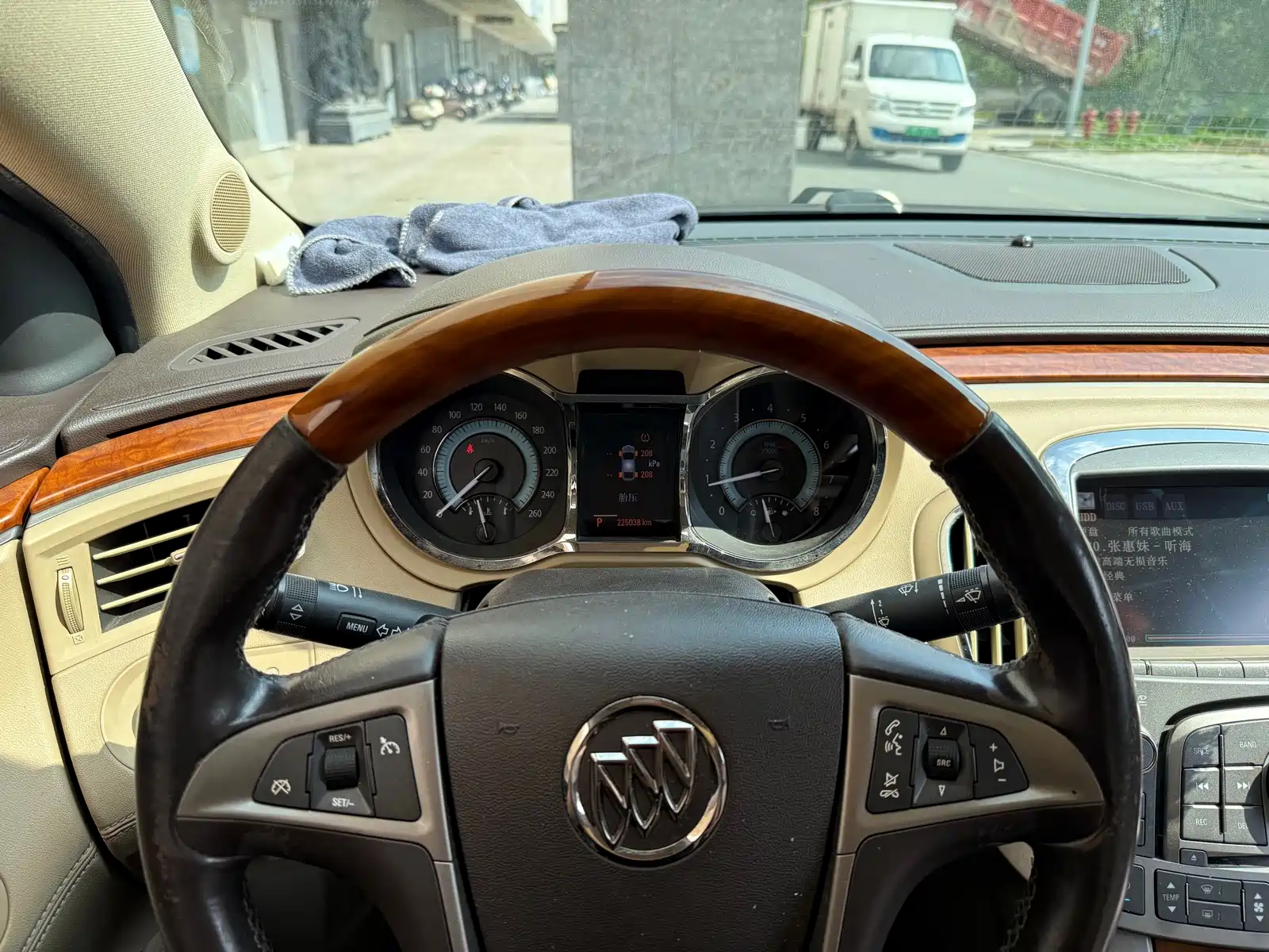 Фото 14 - Buick LaCrosse