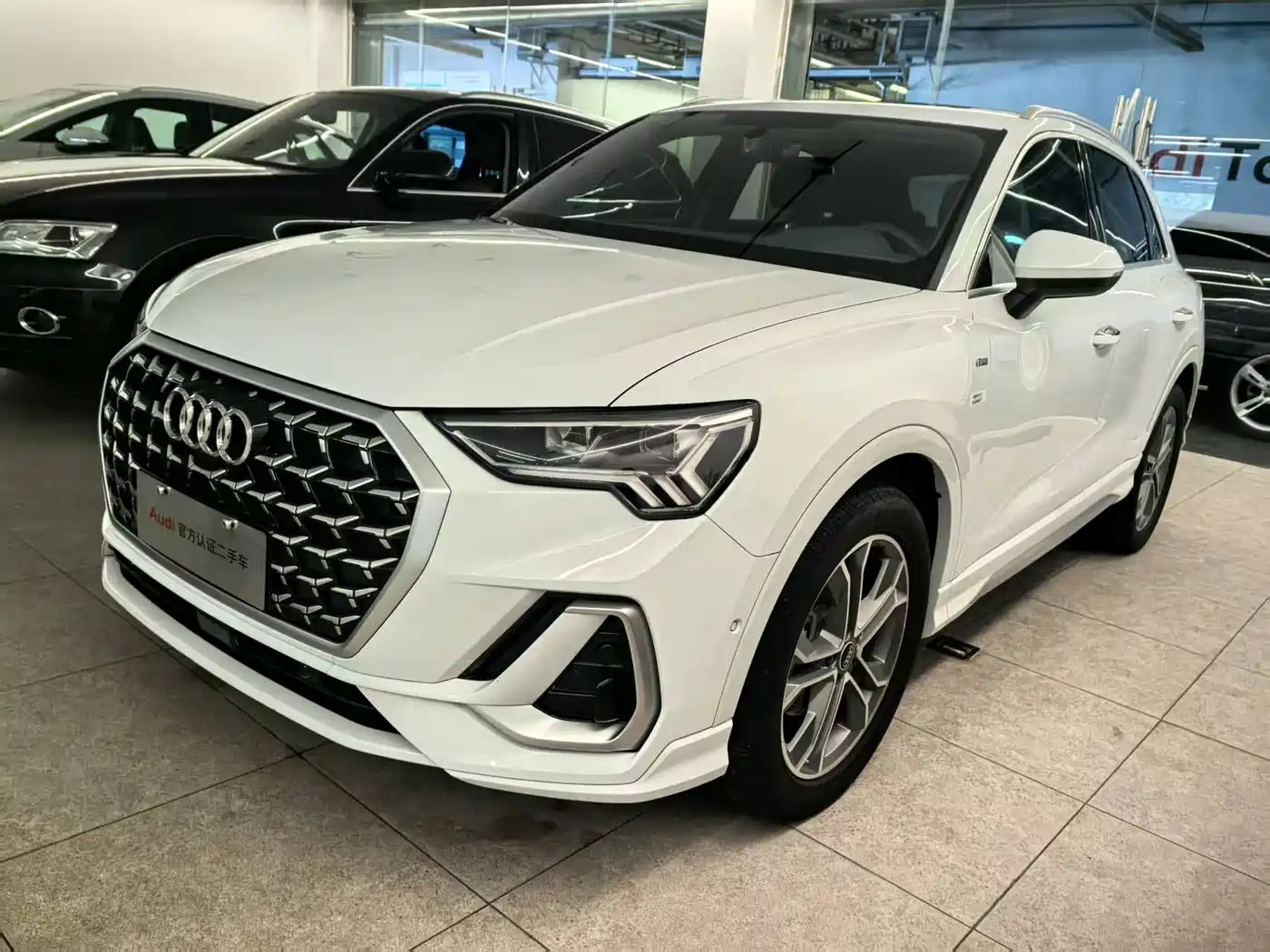 Audi Q3 2025 2024 40 TFSI Fashion Sport