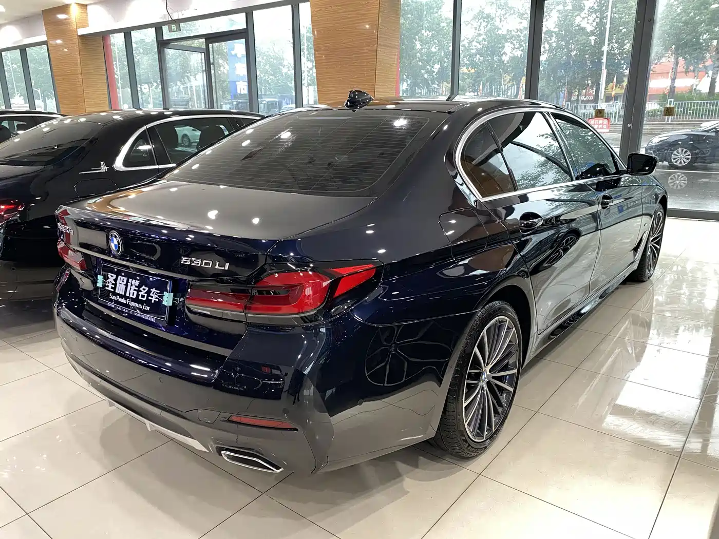 BMW 5 Series 2021 530Li Leading M Sport Package фото 4