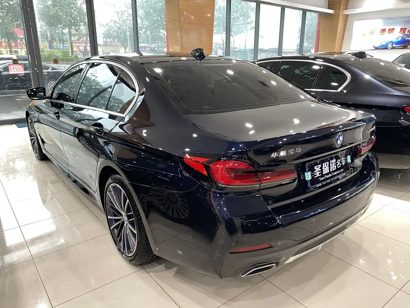 BMW 5 Series 2021 530Li Leading M Sport Package фото 6