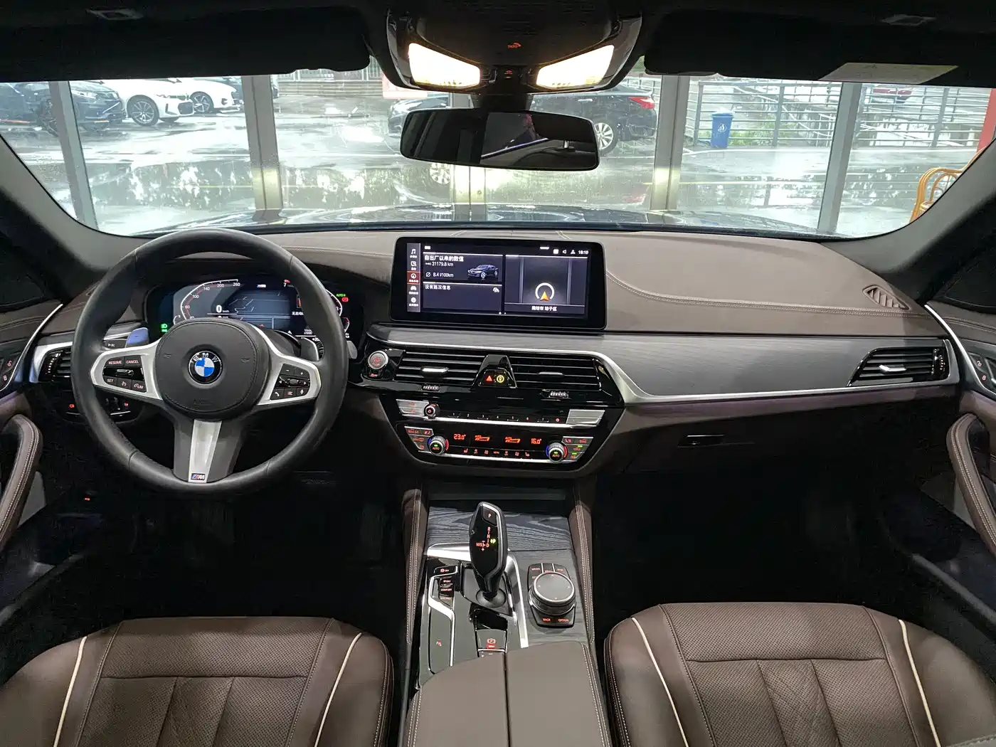 BMW 5 Series 2021 530Li Leading M Sport Package фото 16