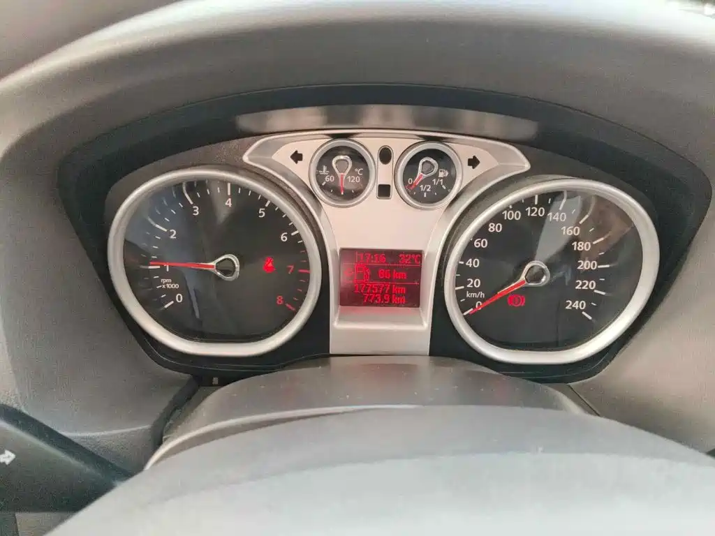 Ford Focus 2011 2011 Hatchback 1.8L Automatic Fashion