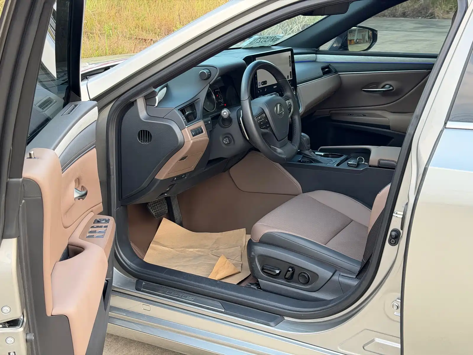 Фото 4 - Lexus ES