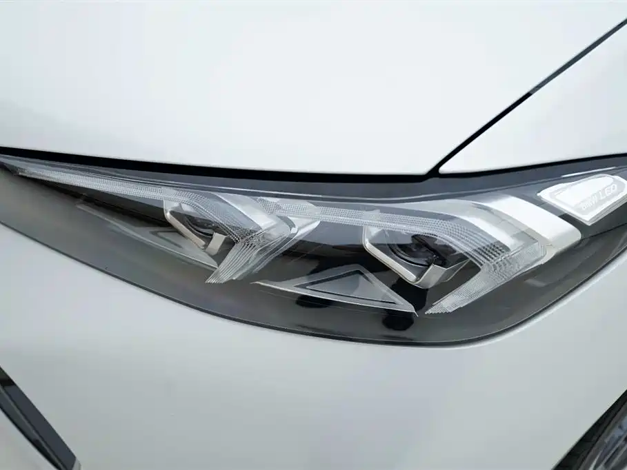 BMW 3 Series 2025 325Li M Sport Package фото 14
