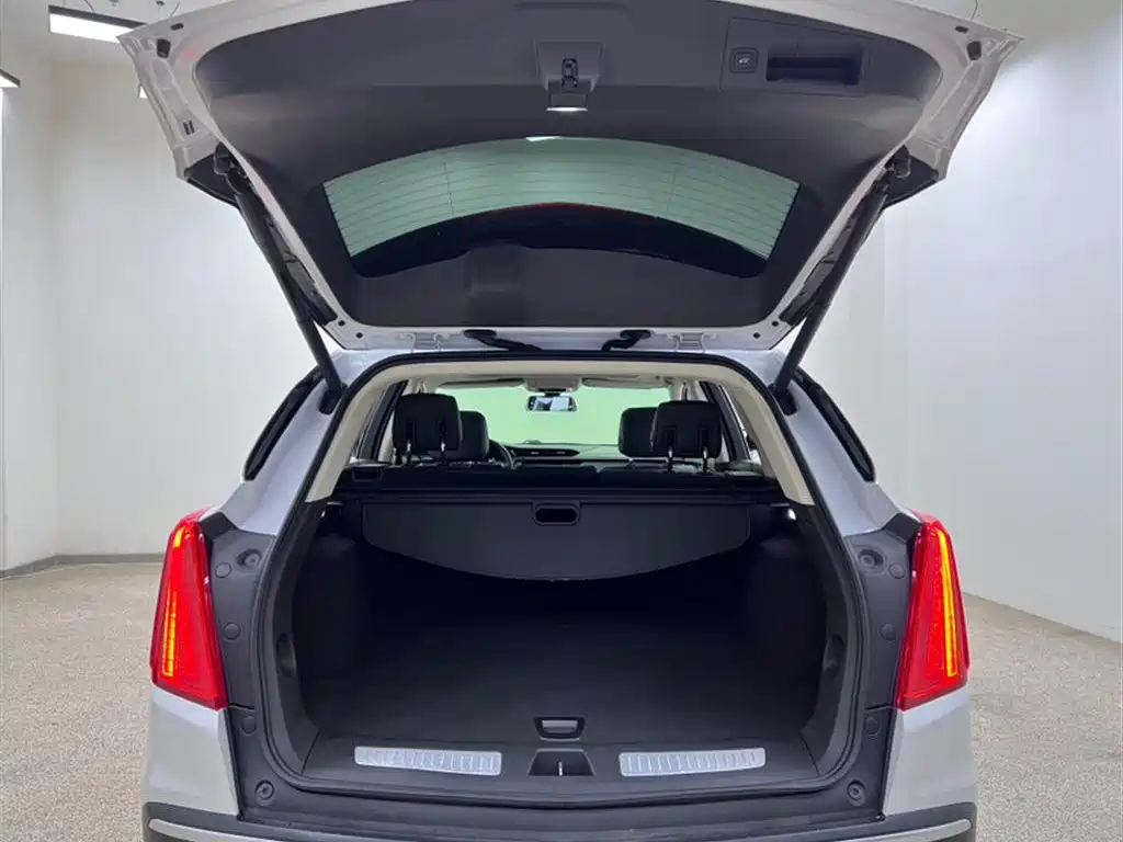 Cadillac XT5 2018 28T 4WD Luxury фото 2