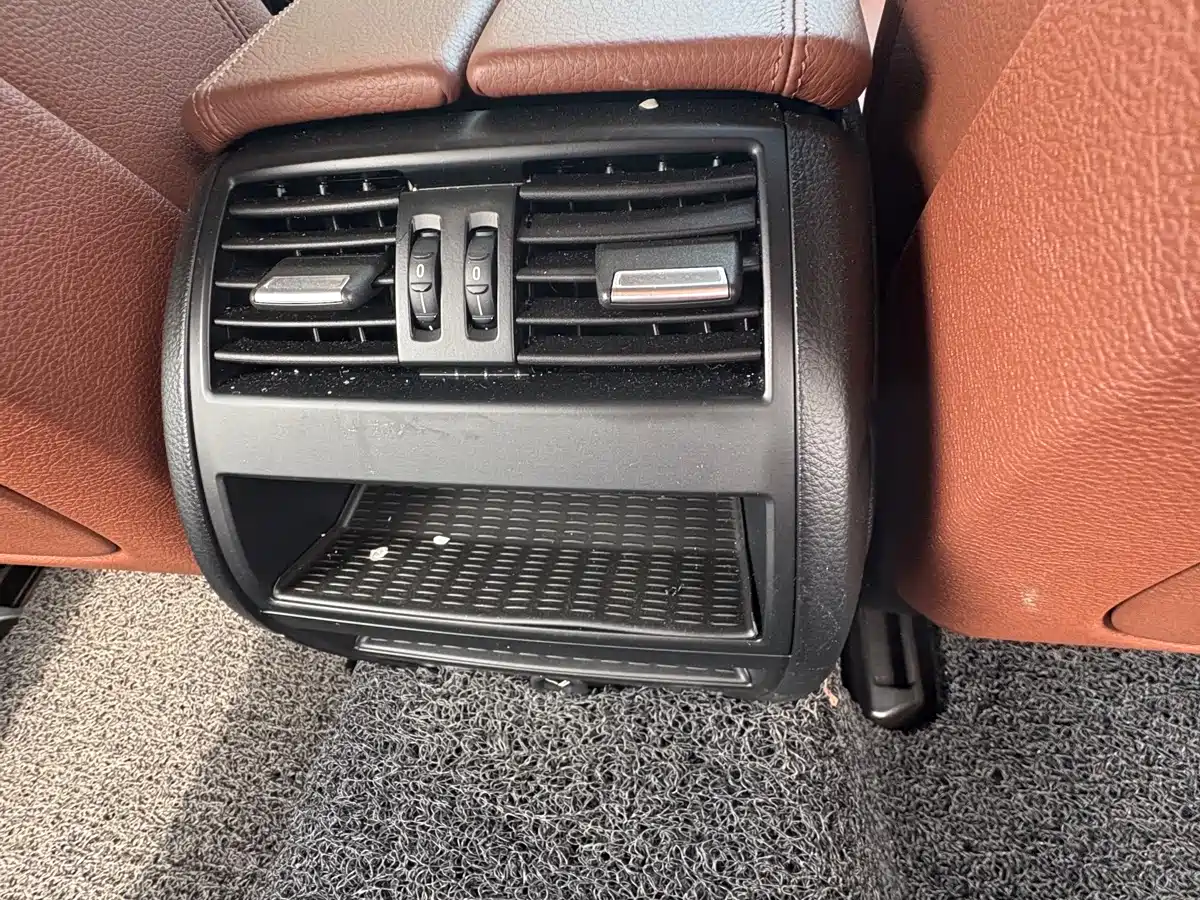 BMW 5 Series 2013 520Li Elegance фото 11