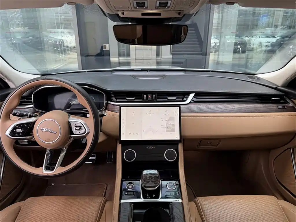 JAGUAR XFL