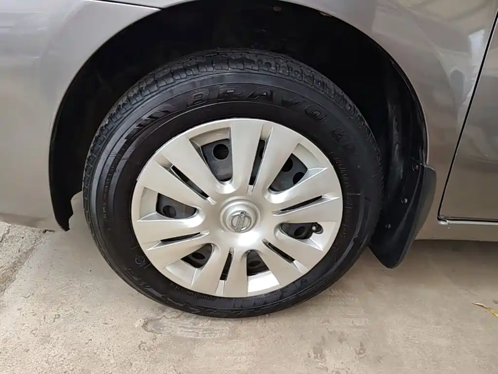 Nissan Livina 2015 2015 1.6XE Manual Comfort Edition