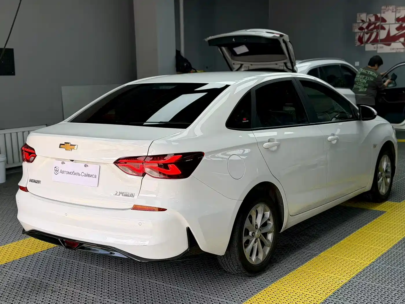 CHEVROLET CRUZE