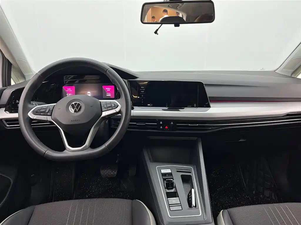 Volkswagen Golf 2023 280TSI DSG Pro фото 10