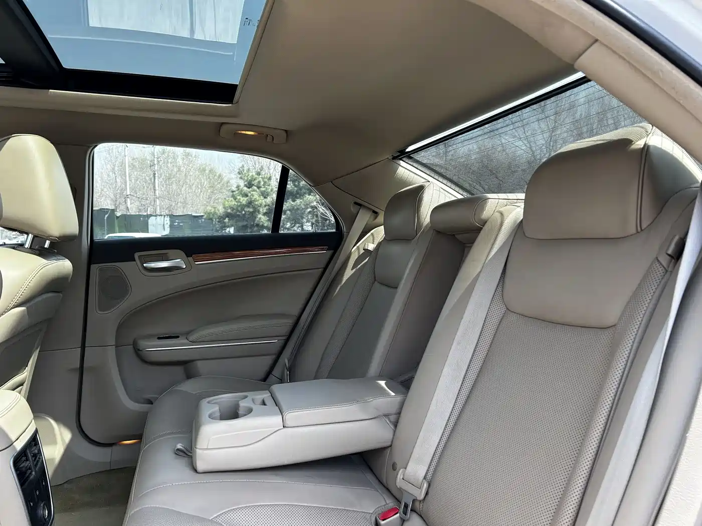 Chrysler 300C (Import) 2014 2013 Model 3.6L Premium Comfort Edition