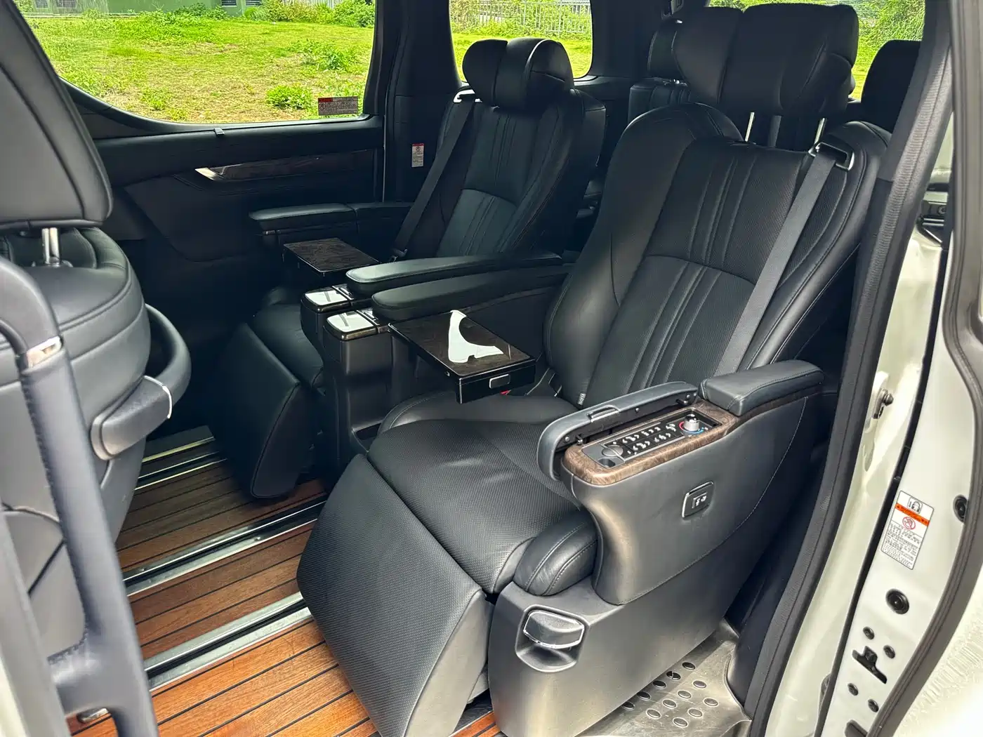 Toyota Alphard 2018 Facelift 3.5L Premium Edition фото 11