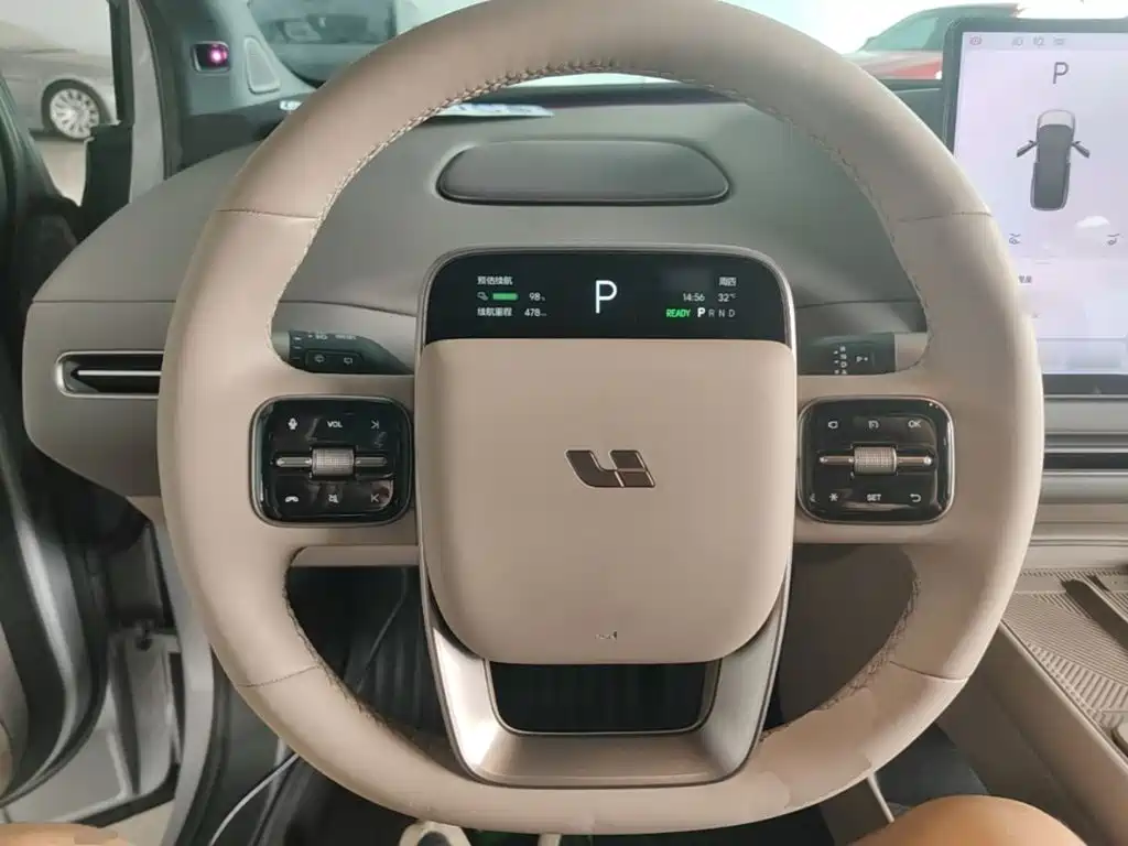 Li Auto i6 2025 2025 2WD Base Model
