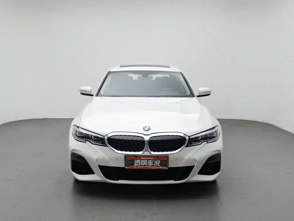 Photo 3 - BMW 3 Series