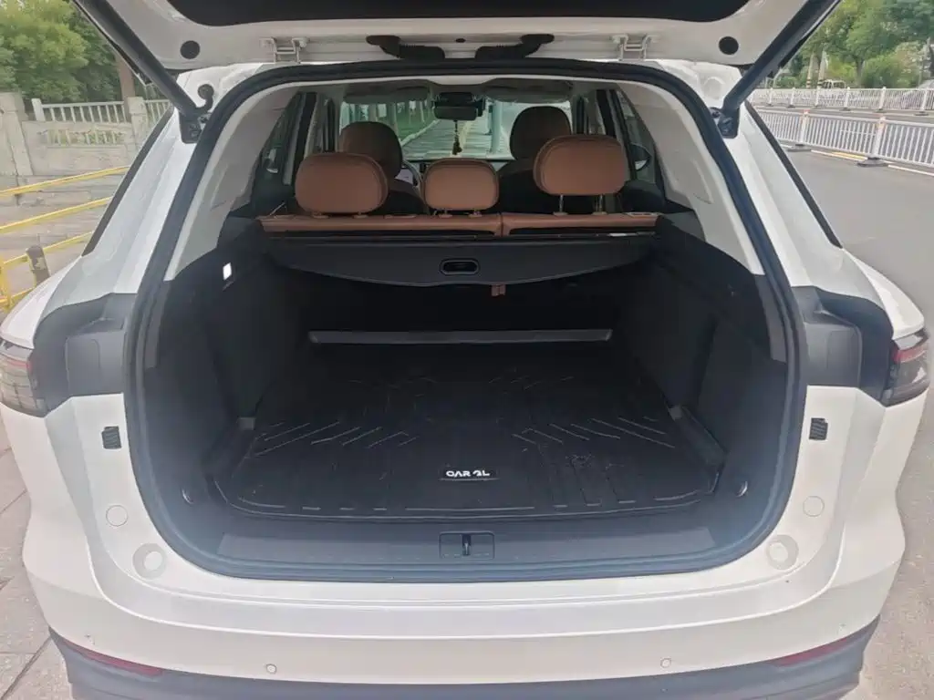 Chery Tiggo 8L 2024 2024 Model 2.0T 2WD Luxury 5-Seater