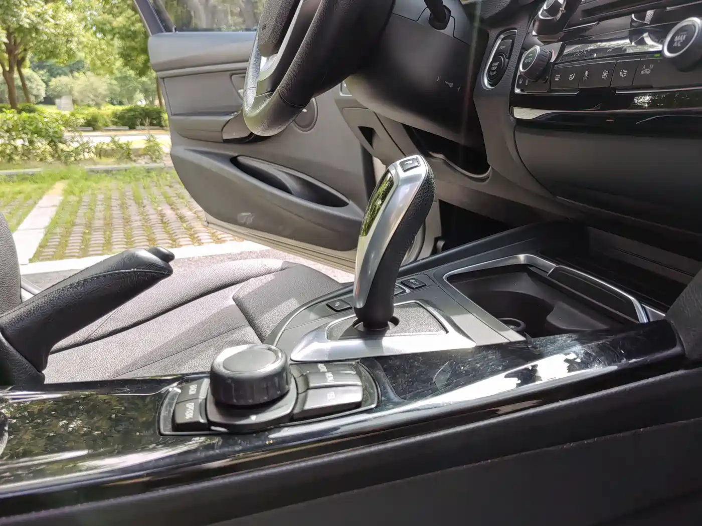 BMW 3 Series 2016 320Li Progressive фото 21