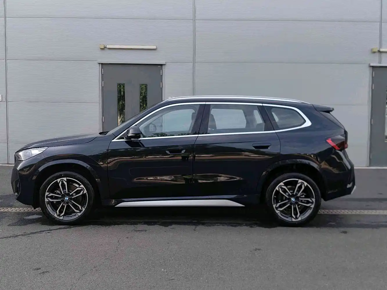 Photo 3 - BMW X1