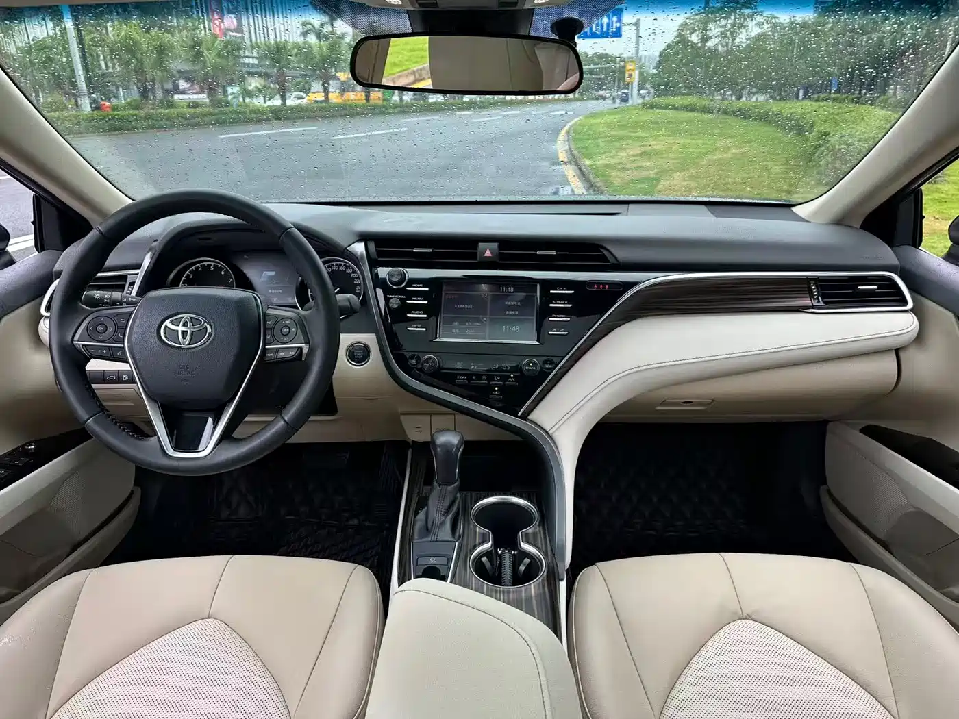 Toyota Camry 2018 2.0G Luxury Edition фото 9