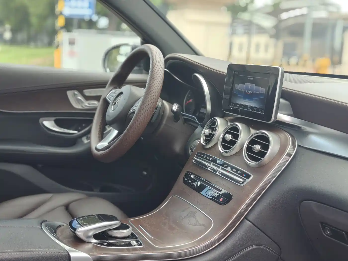 Mercedes-Benz GLC 2016 2016 GLC 300 4MATIC Dynamic