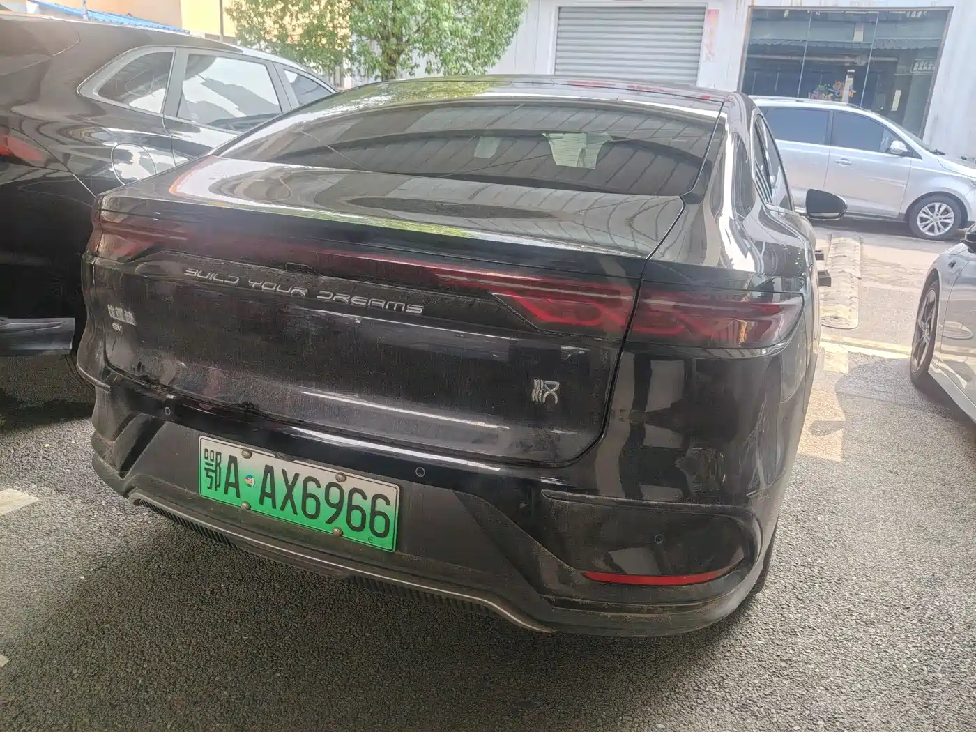 Photo 9 - BYD Han