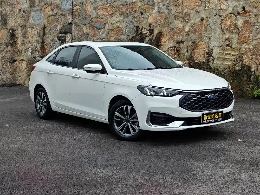 Ford Escort 2022 2021 1.5L Automatic Diamond Edition