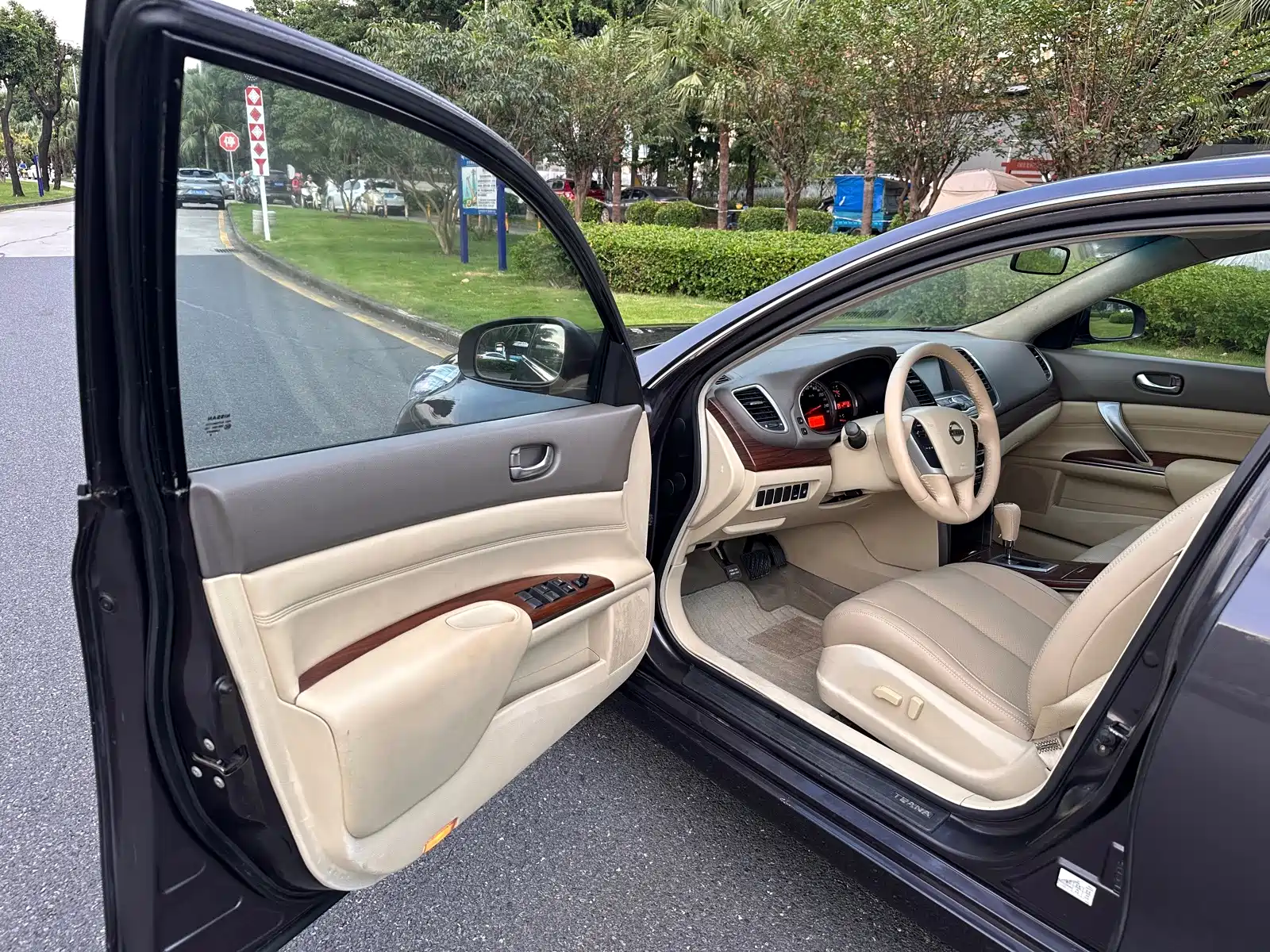 Photo 8 - Nissan Teana