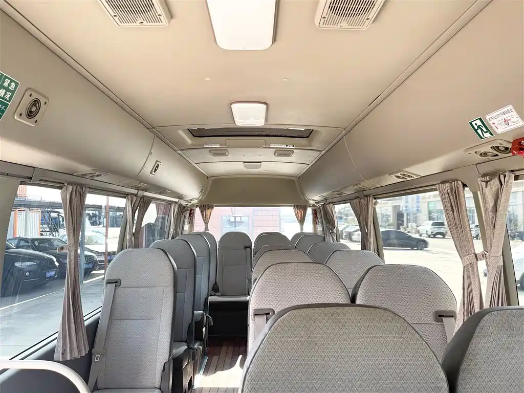 Toyota Coaster 2015 4.0L Premium Bus GRB53L-ZCMSK 20-seater фото 10