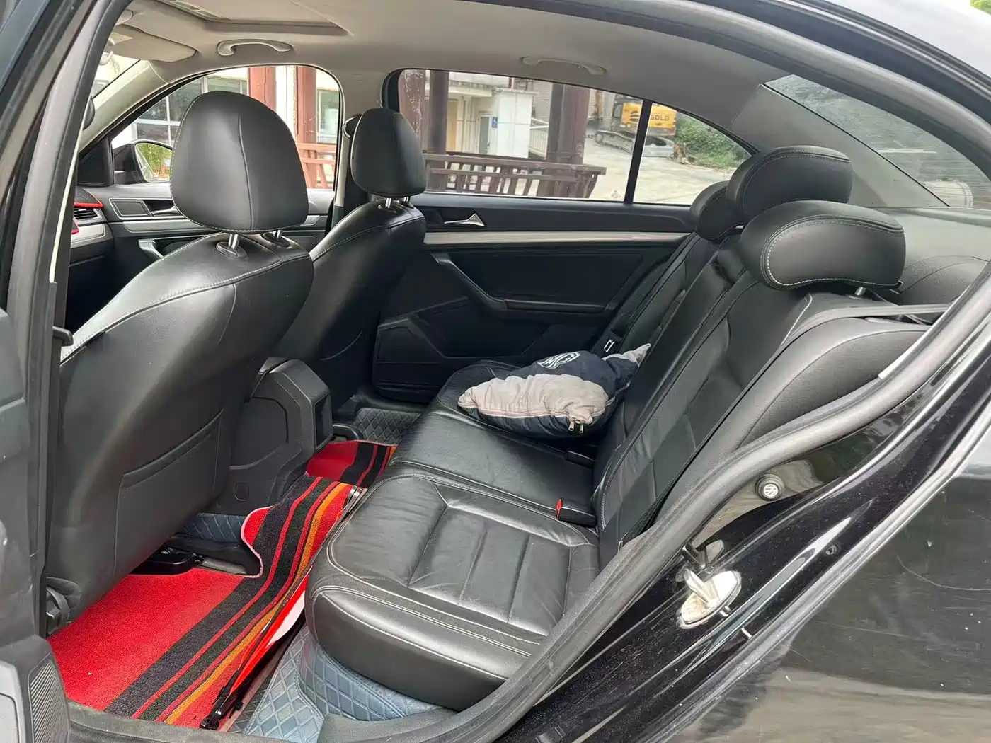 Volkswagen Lavida 2017 1.6L Automatic Comfort Edition фото 5