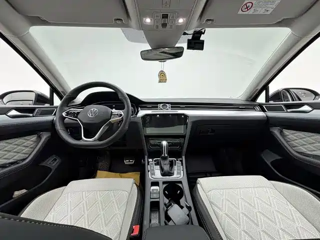 Volkswagen Magotan 2023 Model 2 Million Commemorative Edition 330TSI DSG Luxury фото 20