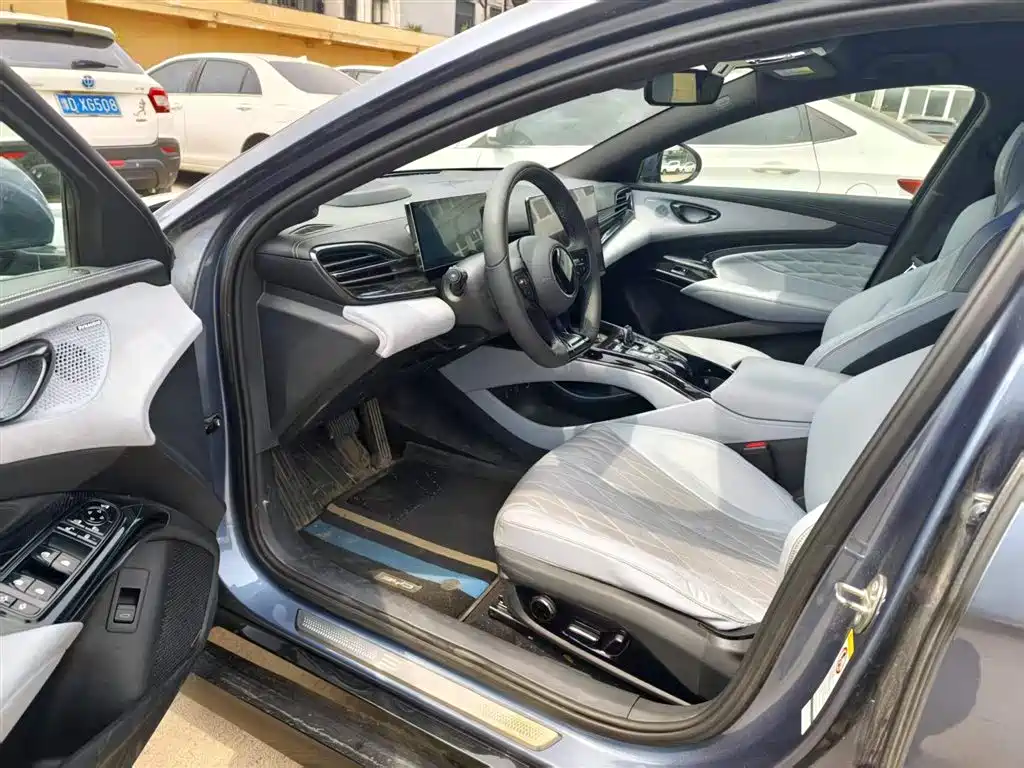 BYD Seal 2023 Champion Edition 700km Performance фото 16