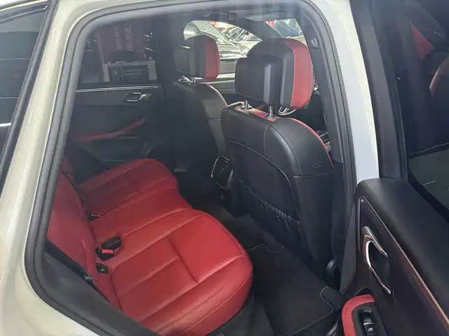 Porsche Macan 2018 Macan 2.0T — фото 4