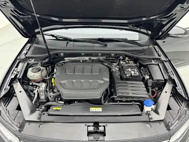 Volkswagen Magotan 2023 Model 2 Million Commemorative Edition 330TSI DSG Luxury фото 25