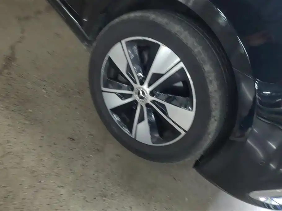 MERCEDES-BENZ V CLASS