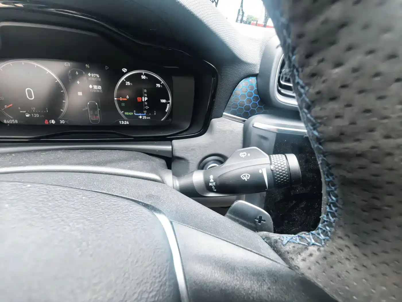 Lynk & Co 03 New Energy 2020 1.5T PHEV Pro фото 45