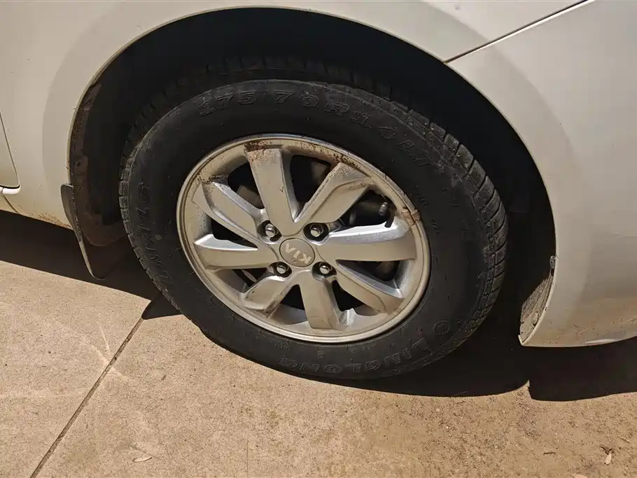 Kia K2 2015 Sedan 1.4L MT GLS фото 6